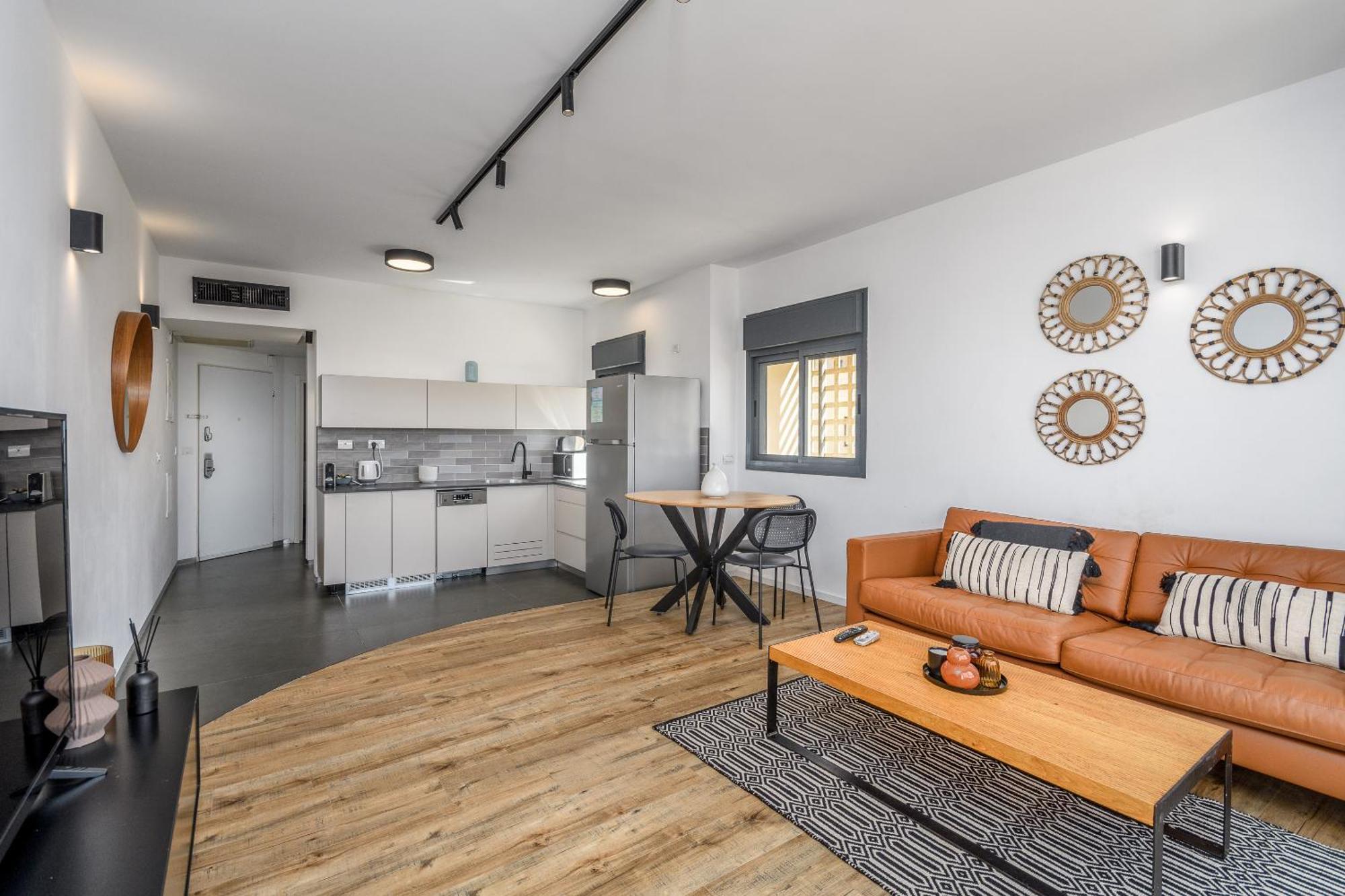 Апартаменты Modern & Sunny 1 Bdr W Balcony And Parking Тель-Авив Экстерьер фото