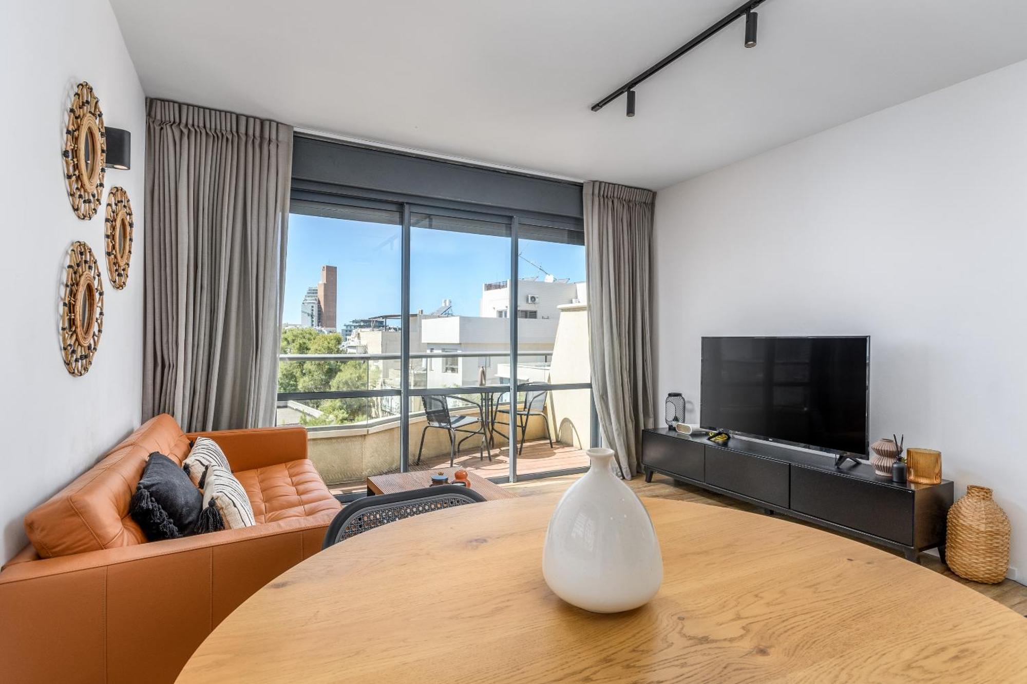Апартаменты Modern & Sunny 1 Bdr W Balcony And Parking Тель-Авив Экстерьер фото