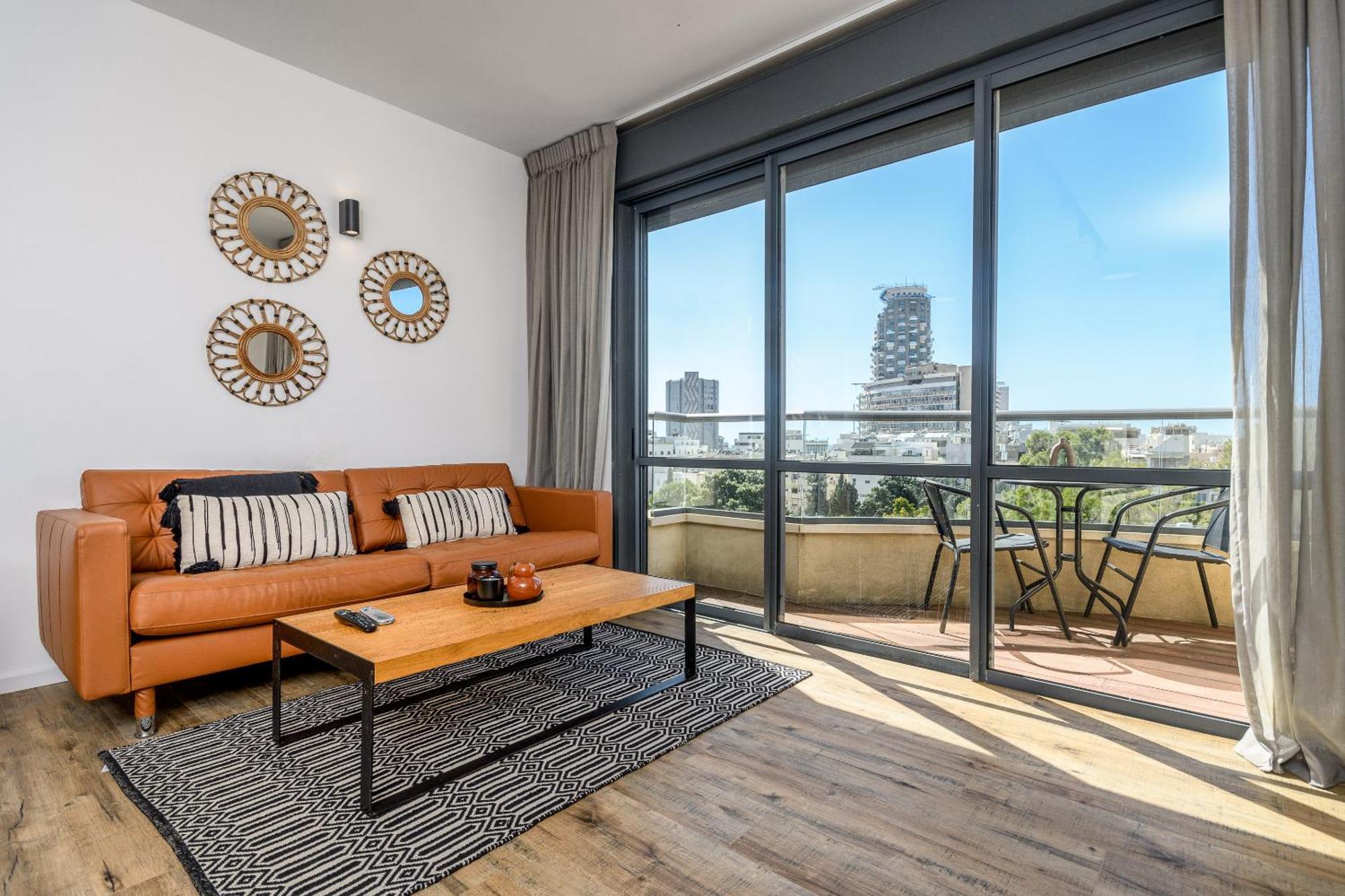 Апартаменты Modern & Sunny 1 Bdr W Balcony And Parking Тель-Авив Экстерьер фото