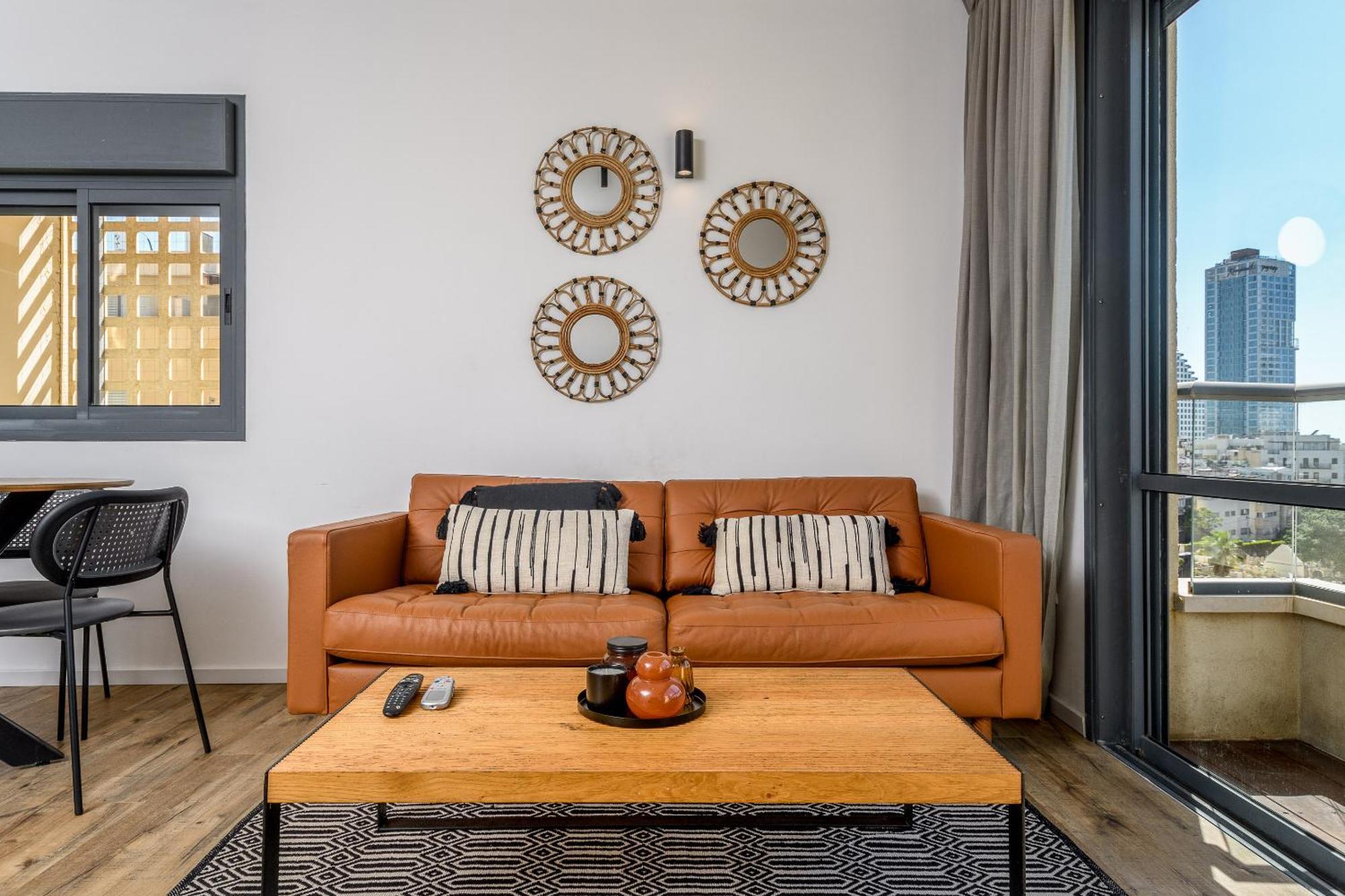 Апартаменты Modern & Sunny 1 Bdr W Balcony And Parking Тель-Авив Экстерьер фото
